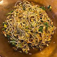 凉拌绿豆芽的做法图解3