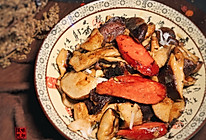 #憋在家里吃什么#红肠炒香菇的做法