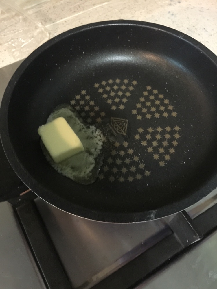 牛轧糖的做法图解1