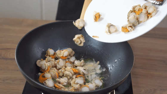 集鲜美与下饭于一体的海鲜小炒——爆炒扇贝肉的做法图解6