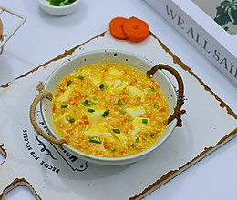 蛋黄虾仁豆腐煲（辅食）的做法