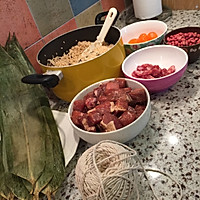 蛋黄香菇肉粽的做法图解1