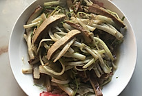 芹菜炒豆干的做法
