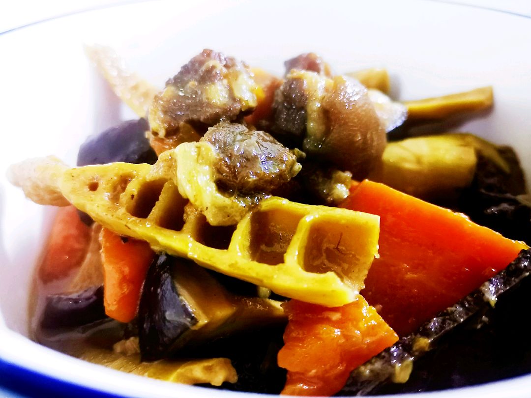 Stewed pork belly with bamboo shoots