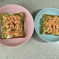 鲜虾牛油果鸡蛋三明治的做法图解9