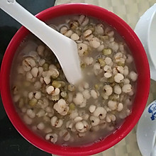 薏米绿豆粥去湿热