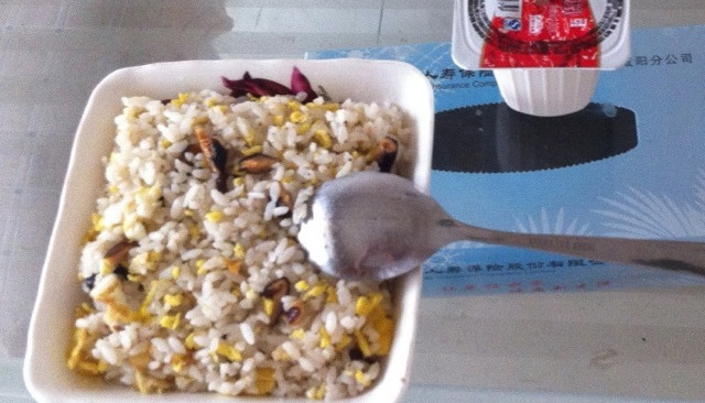 香菇蛋炒饭的做法