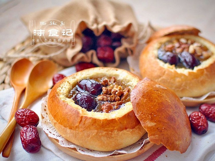 秋季养生银耳红枣核桃脆面包盅老板R015烤箱的做法