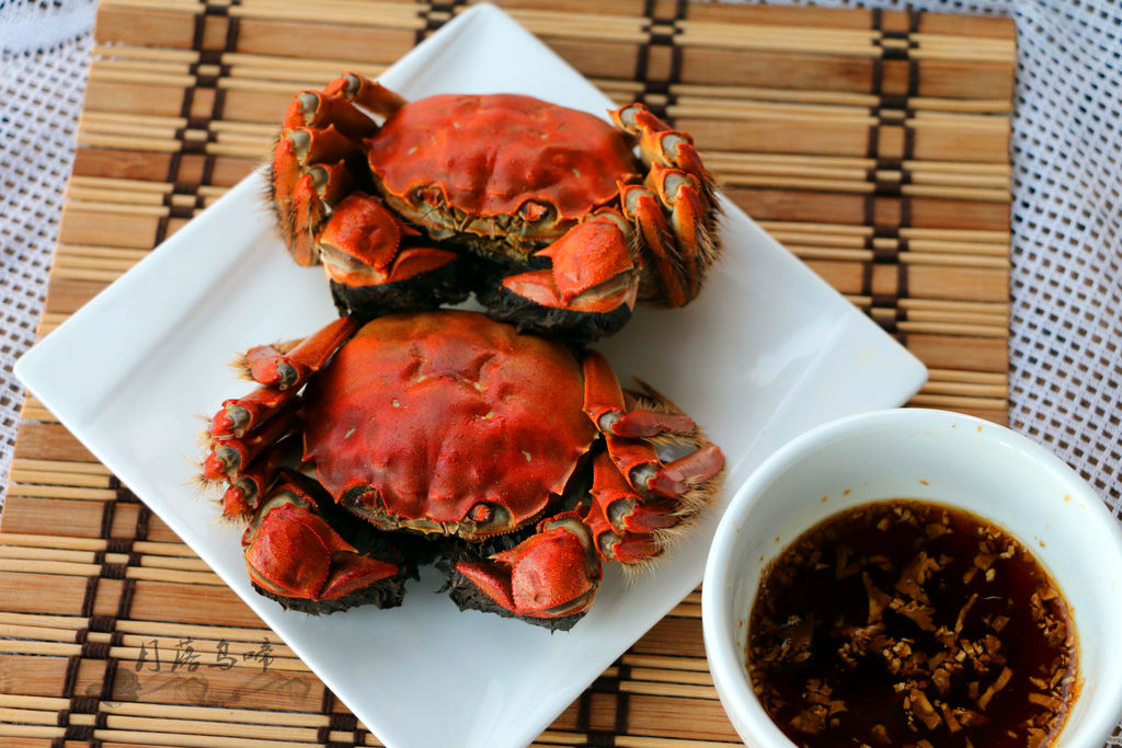 Steamed hairy crab