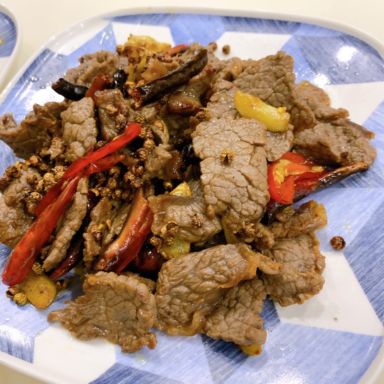 云南美食文化——云南传统牛干巴的制法及各地特产牛干巴 - 知乎