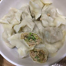 芹菜鸡肉水饺