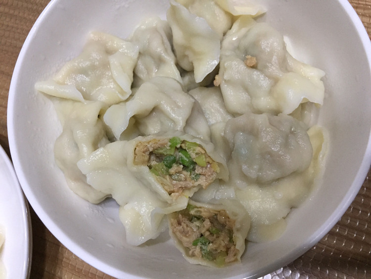 芹菜鸡肉水饺的做法