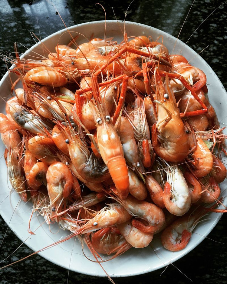 白灼河虾的做法