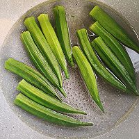 #花10分钟，做一道菜！#蒜蓉秋葵的做法图解7