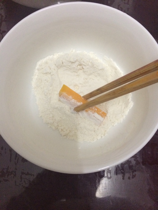 万圣节南瓜另类吃法※盐酥南瓜条※的做法图解3