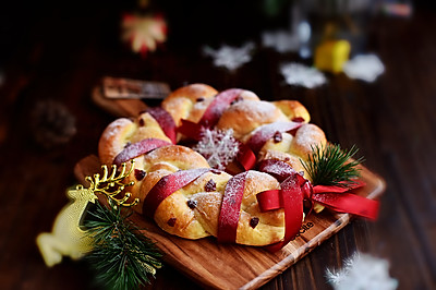 圣诞花环面包