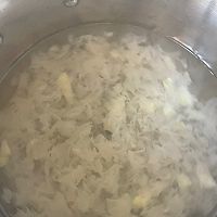 快手银耳汤的做法图解3