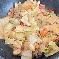 海鲜（皮皮虾 扇贝）炖白菜豆腐（杂菜）的做法图解9