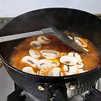 番茄口蘑锤肉片汤的做法图解10