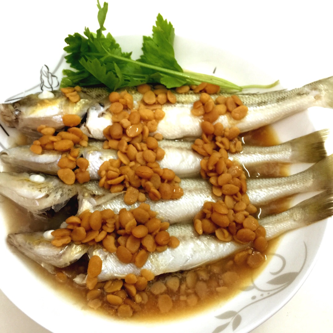 清蒸黄豆酱山尖鱼