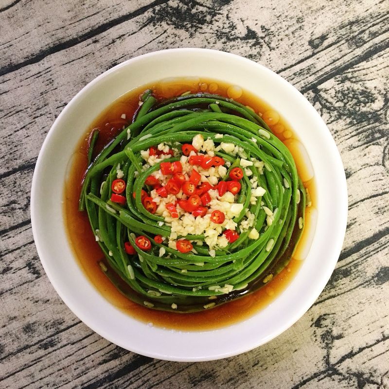Bean curd with shredded sauce