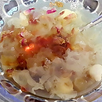 桃胶雪燕皂角米玫瑰饮的做法图解2