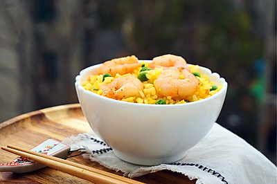 黄金虾仁蛋炒饭