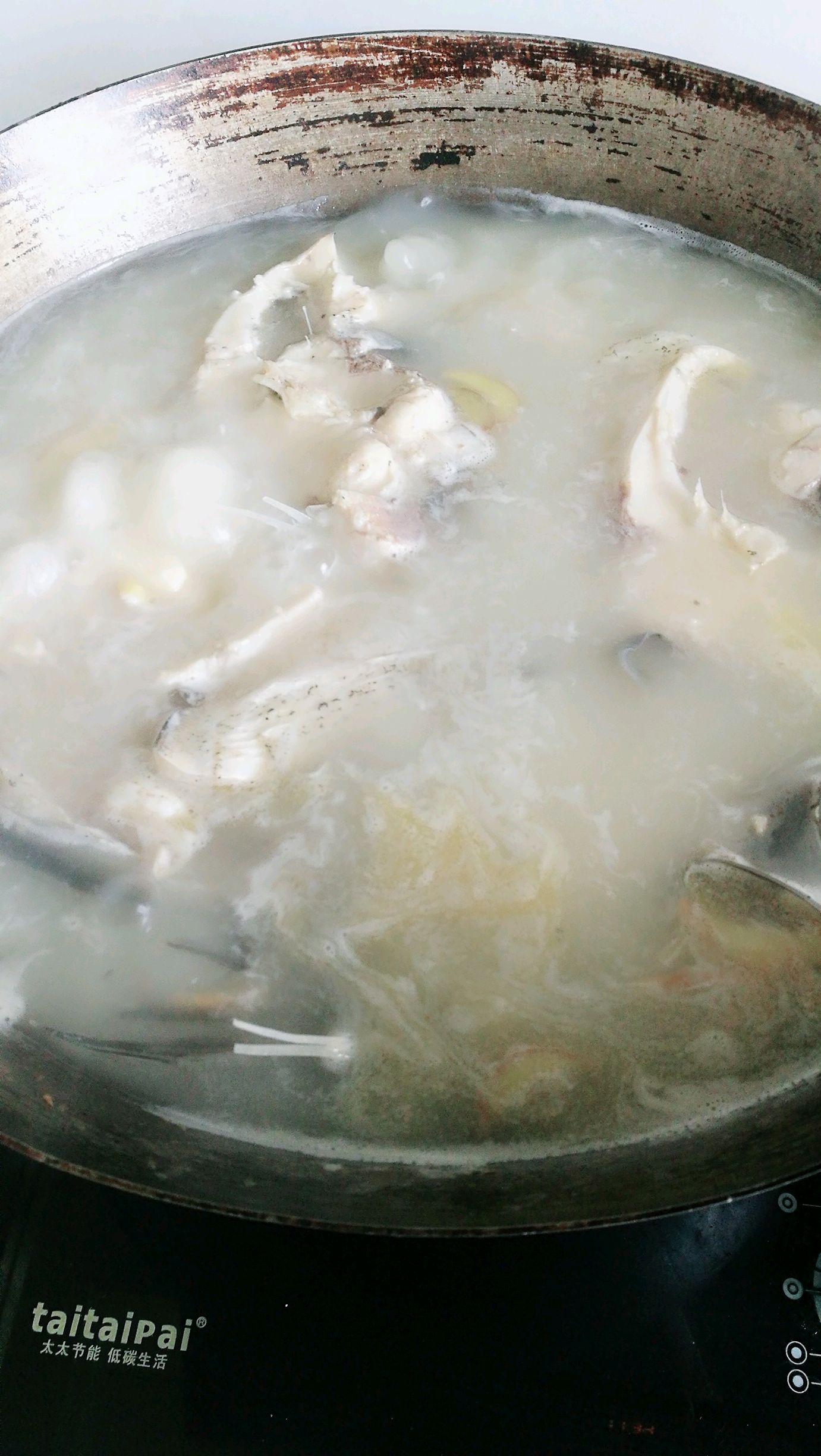 白鲢鱼很多人不喜欢吃，其实主要是做法不对，这样做比海鲜还好吃_哔哩哔哩_bilibili