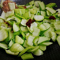 辣酱卤肉炒油菜的做法图解3
