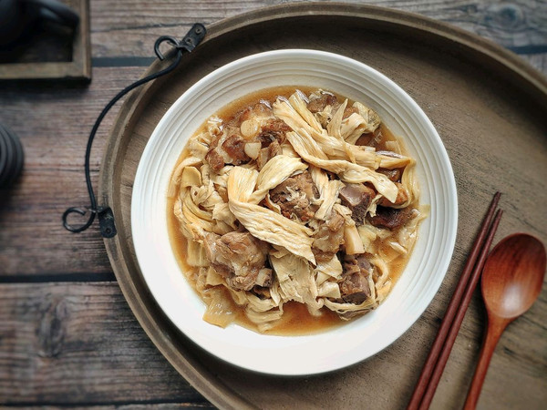 腐竹焖排骨 腐竹比排骨还好吃
