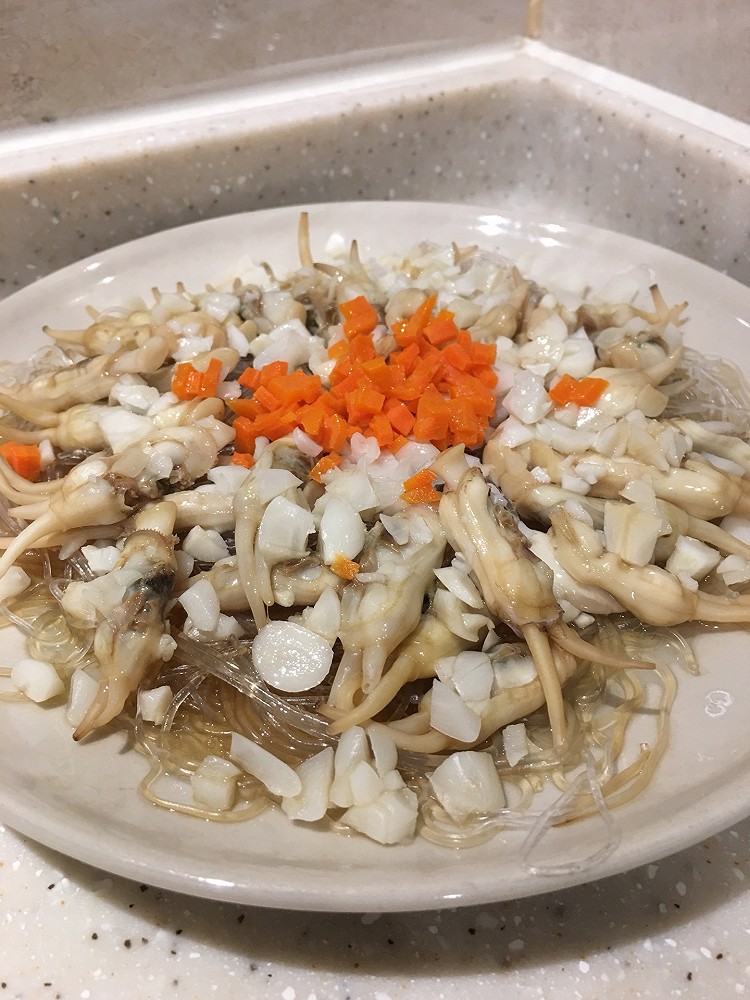 蒜蓉粉丝蒸蛏子 美味无极限的做法