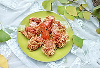 坚哥的凤尾金丝沙律虾，是“坚嘢” ——“椿树来课”第一课的做法