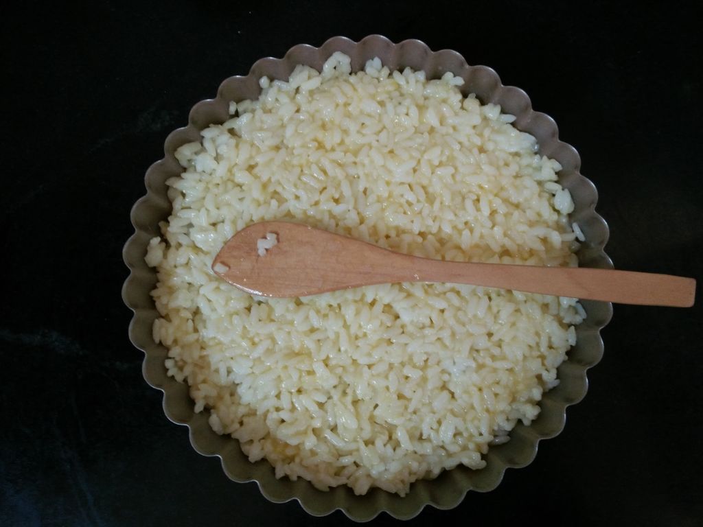 盘中餐大米图片