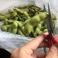 糟毛豆的做法图解1