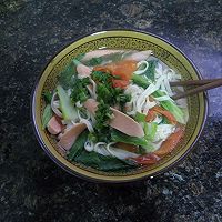 番茄火腿肠莴笋热汤面条的做法图解6