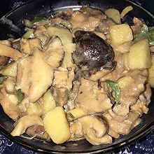 鸡腿炖土豆香菇