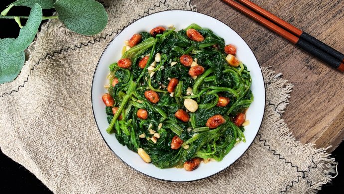 果仁菠菜