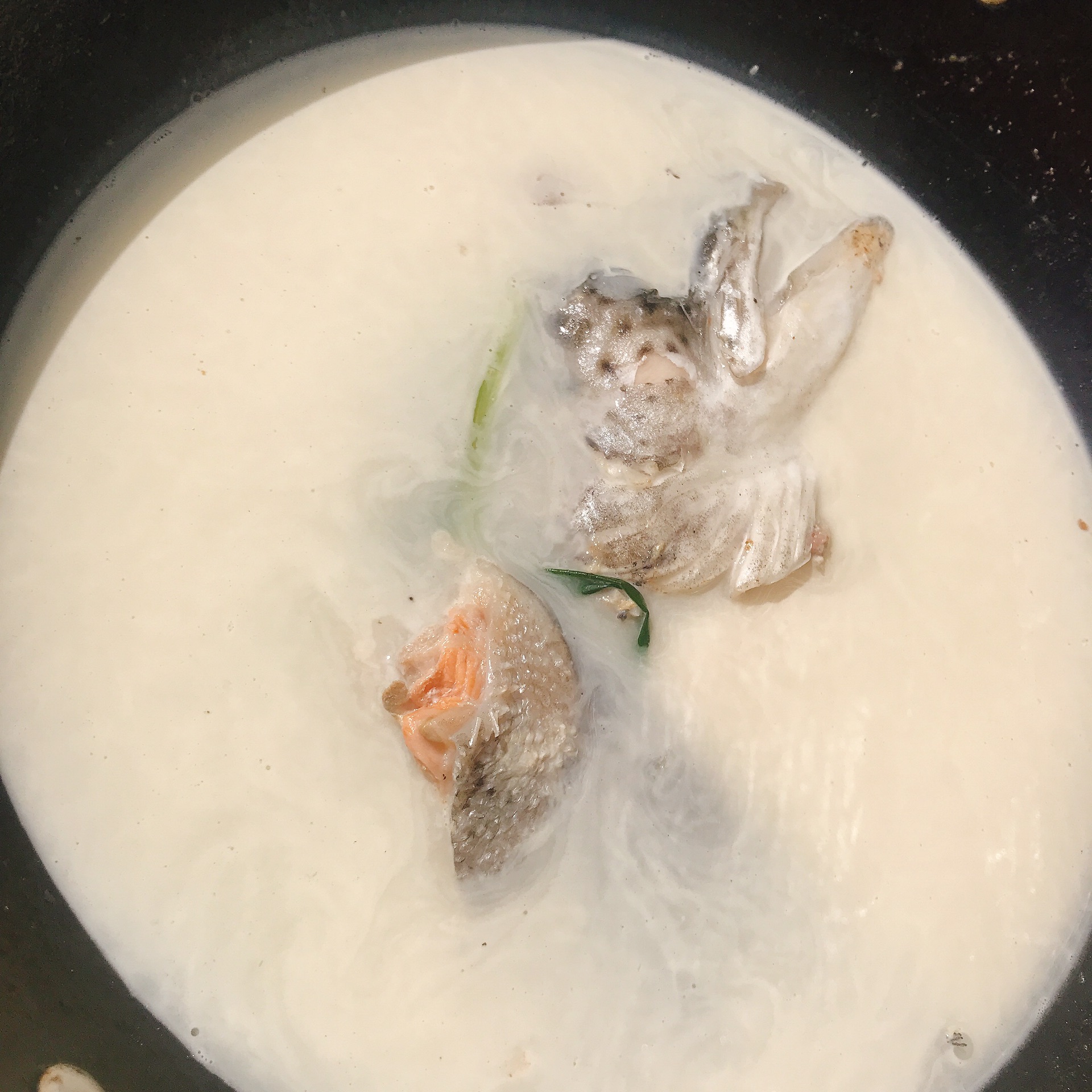 Beauty and beauty - Salmon Head Soup