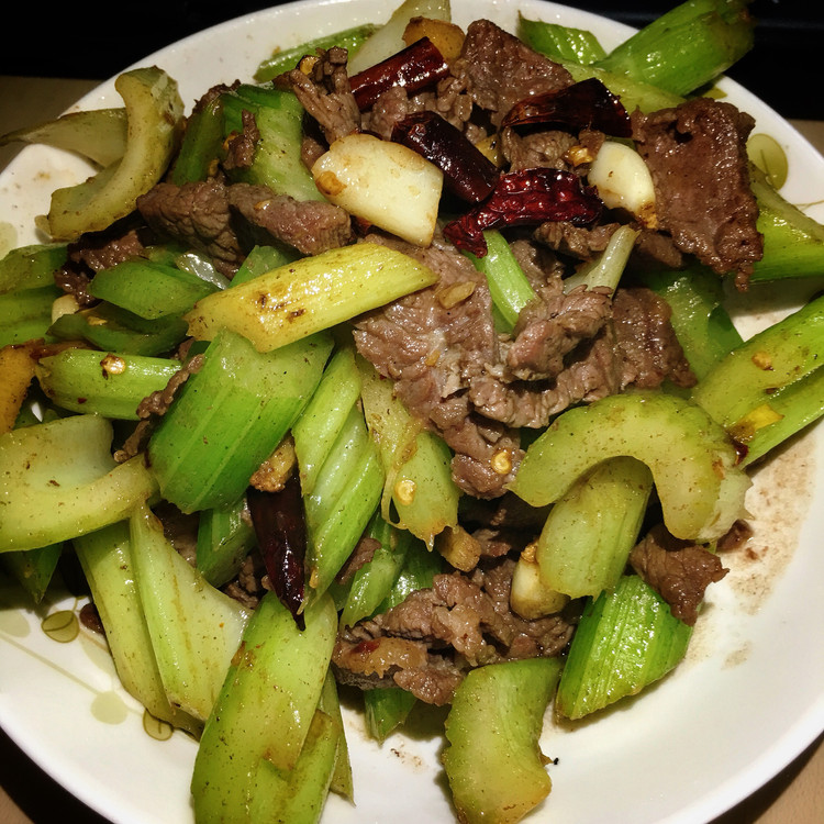 西芹牛肉的做法