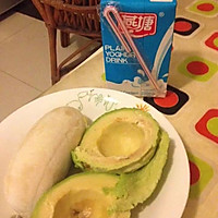 牛油果香蕉奶昔的做法图解1