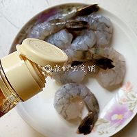 我为祖国献花  芝士鲜虾西红柿盏#秋天怎么吃#的做法图解3