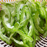 经典粤菜之凉瓜牛肉的做法图解1