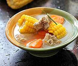  靓汤润秋燥：玉米排骨汤的做法