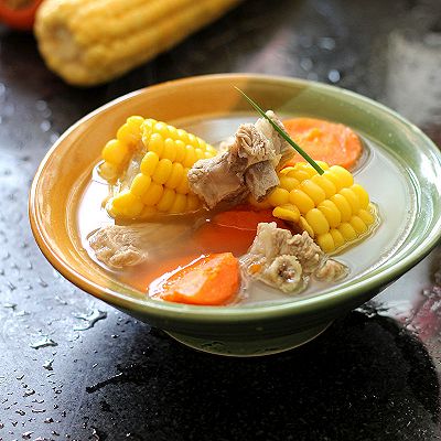  靓汤润秋燥：玉米排骨汤