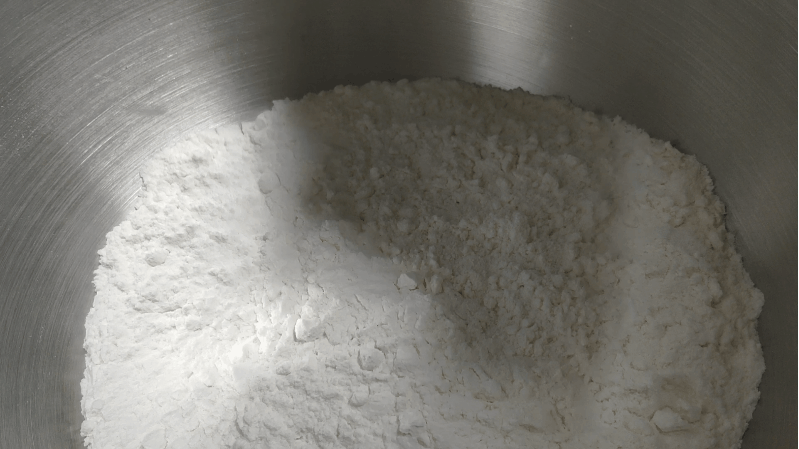 #冬季滋补花样吃法#口感扎实香甜的坚果大列巴的做法图解1