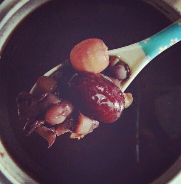 红豆莲子红枣汤的做法