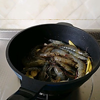 #憋在家里吃什么#红焖大虾的做法图解3