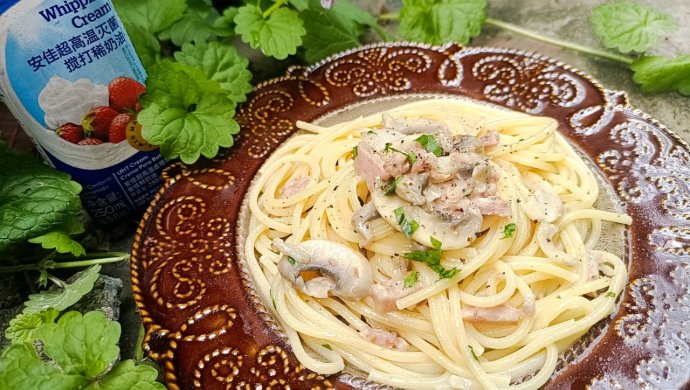 奶油蘑菇意面