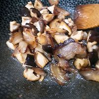 不用油就可以做的腊肉香菇炒油菜的做法图解8
