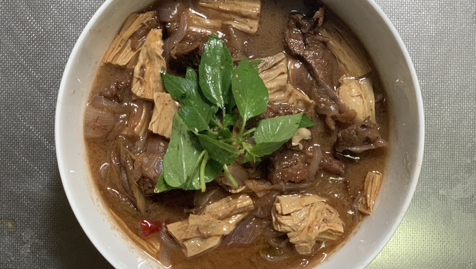 腐竹烧牛腩